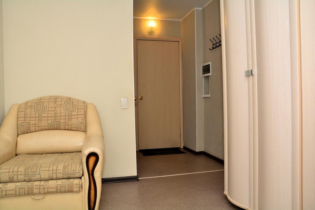 Apartments Engelsa 47A Tjeljabinsk Exteriör bild